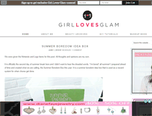 Tablet Screenshot of girllovesglam.com
